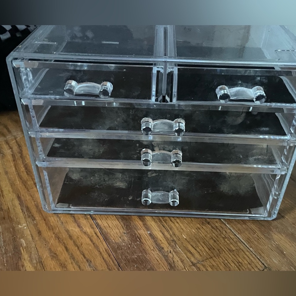 Make Up/ Jewelry Box (Posted On Two Sites)